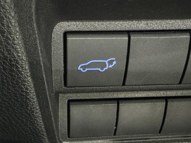 ヤリスクロス ハイブリッドＺ　衝突被害軽減システム　メモリーナビ　バックカメラ　ＥＴＣ　ドラレコ　ミュージックプレイヤー接続可　電動シート　オートクルーズコントロール　ＬＥＤヘッドランプ　スマートキー　キーレス　ハイブリッド（20枚目）