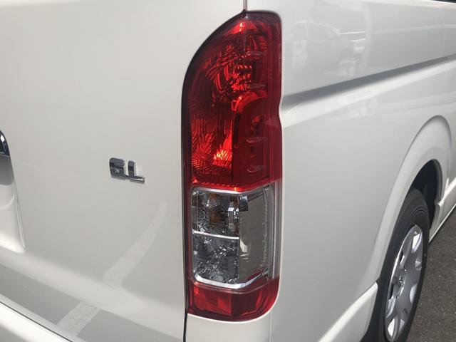 ハイエースワゴン ＧＬ　衝突被害軽減ブレーキ／全方位カメラ対応／ビルトインＥＴＣ／デジタルインナーミラー／スマートキー／ＬＥＤオートヘッドライト／クリアランスソナー／左側電動スライドドア／４列１０人乗（17枚目）