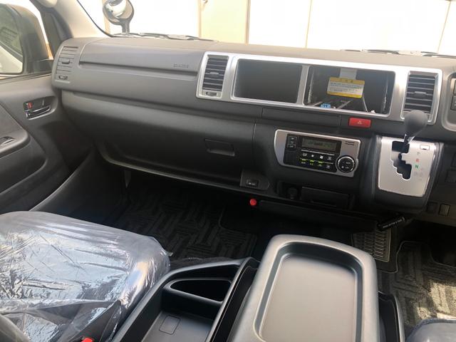 ハイエースワゴン ＧＬ　衝突被害軽減ブレーキ／全方位カメラ対応／ビルトインＥＴＣ／デジタルインナーミラー／スマートキー／ＬＥＤオートヘッドライト／クリアランスソナー／左側電動スライドドア／４列１０人乗（24枚目）