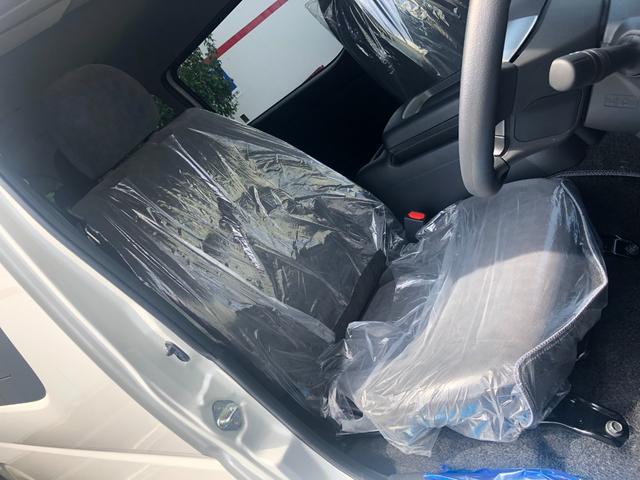 ハイエースワゴン ＧＬ　衝突被害軽減ブレーキ／全方位カメラ対応／ビルトインＥＴＣ／デジタルインナーミラー／スマートキー／ＬＥＤオートヘッドライト／クリアランスソナー／左側電動スライドドア／４列１０人乗（39枚目）