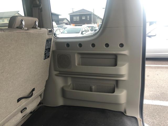 エブリイワゴン ＰＺターボスペシャル　衝突被害軽減ブレーキ／社外ナビ／ＴＶ／ＥＴＣ／ＨＩＤライト／スマートキー／両側パワースライドドア／左側オートステップ／社外１４ｉｎＡＷ（31枚目）
