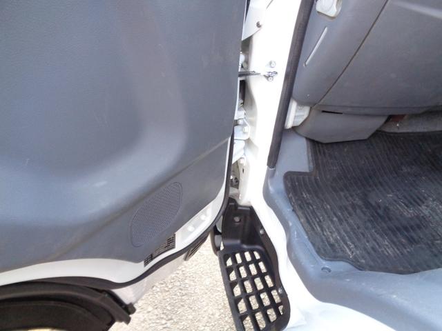 キャンター 全低床　２トン（17枚目）