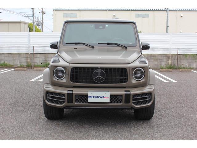 Ｇ６３　マヌファクトゥーアエディション　限定３００台マグノダークオリーブグリーン・レザーエクスクルーシブＰＫＧ・ナイトＰＫＧ・鍛造クロススポーク２２ＡＷ・パフォーマンスステアリング・ツインエグゾースト・ベンチレーションシート・強化ブレーキ(5枚目)