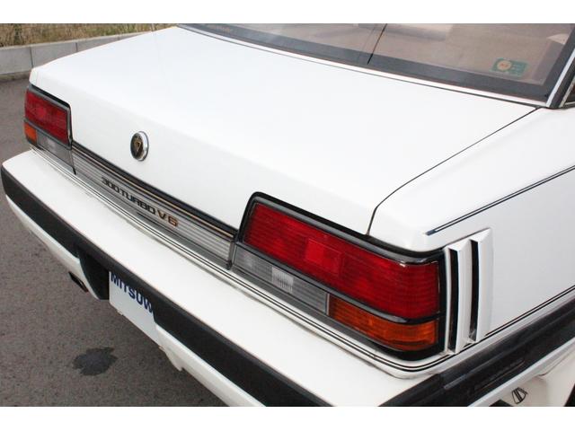 レパード 300ターボ グランドエディション 実走行30180km タイベル交換済・VG30ターボ・フルオリジナル・修復歴なし・ガレージ保管・禁煙車・クルコン・オートエアコン・純正マットガード・純正フロアマット・純正オーディオデッキ・純正15インチアルミ(14枚目)