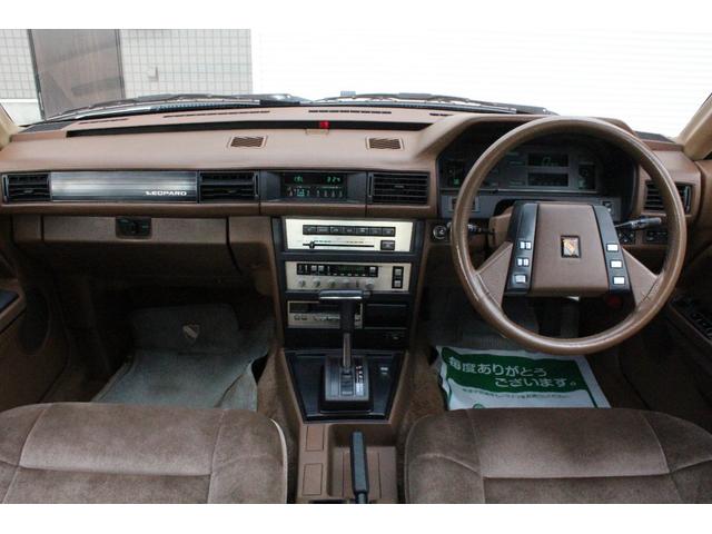 レパード 300ターボ グランドエディション 実走行30180km タイベル交換済・VG30ターボ・フルオリジナル・修復歴なし・ガレージ保管・禁煙車・クルコン・オートエアコン・純正マットガード・純正フロアマット・純正オーディオデッキ・純正15インチアルミ(21枚目)