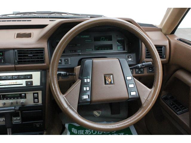 レパード 300ターボ グランドエディション 実走行30180km タイベル交換済・VG30ターボ・フルオリジナル・修復歴なし・ガレージ保管・禁煙車・クルコン・オートエアコン・純正マットガード・純正フロアマット・純正オーディオデッキ・純正15インチアルミ(22枚目)