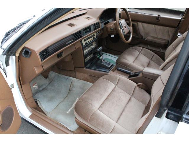 レパード 300ターボ グランドエディション 実走行30180km タイベル交換済・VG30ターボ・フルオリジナル・修復歴なし・ガレージ保管・禁煙車・クルコン・オートエアコン・純正マットガード・純正フロアマット・純正オーディオデッキ・純正15インチアルミ(25枚目)