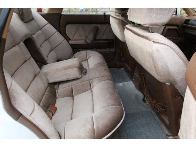 レパード 300ターボ グランドエディション 実走行30180km タイベル交換済・VG30ターボ・フルオリジナル・修復歴なし・ガレージ保管・禁煙車・クルコン・オートエアコン・純正マットガード・純正フロアマット・純正オーディオデッキ・純正15インチアルミ(27枚目)