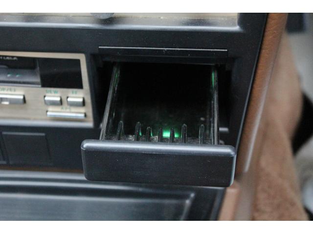 レパード 300ターボ グランドエディション 実走行30180km タイベル交換済・VG30ターボ・フルオリジナル・修復歴なし・ガレージ保管・禁煙車・クルコン・オートエアコン・純正マットガード・純正フロアマット・純正オーディオデッキ・純正15インチアルミ(42枚目)