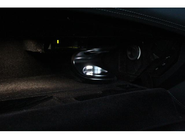 Ｓクラス Ｓ５５０　クーペ　ＡＭＧライン　８７００ｋｍ　Ｄ車・右Ｈ・パノラミックルーフ・黒革ベンチレーション・ブルメスターサウンド・パフュームアトマイザー・ヘッドアップディスプレイ・３６０°カメラ・Ｐトランク・純正ナビ地デジＢカメラ・純正２０ＡＷ・ＥＴＣ（22枚目）