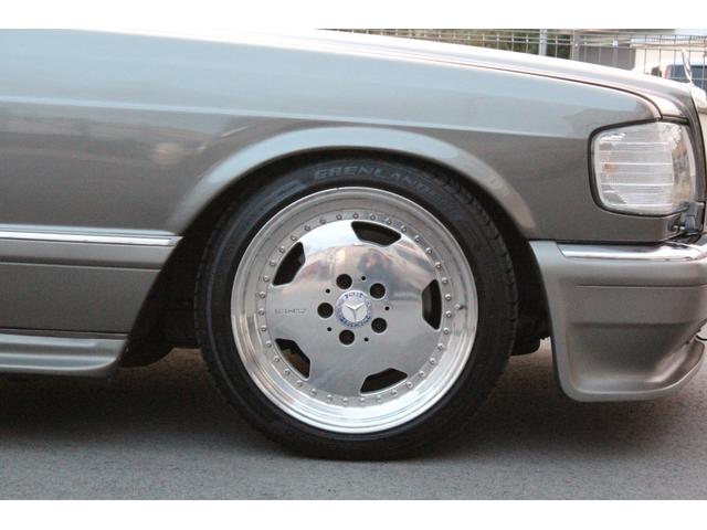 Sクラス 560SEL 修復歴なし 実走行 D車・左H・サンルーフ・黒革シートH・後席パワーシート・社外エアロ&マフラー&キーレス・クリアコーナーレンズ・リアガーニッシュ・AMG17AW・ETC(12枚目)