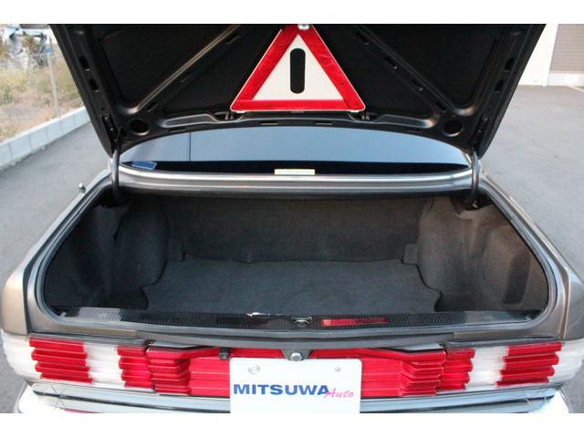 Sクラス 560SEL 修復歴なし 実走行 D車・左H・サンルーフ・黒革シートH・後席パワーシート・社外エアロ&マフラー&キーレス・クリアコーナーレンズ・リアガーニッシュ・AMG17AW・ETC(16枚目)