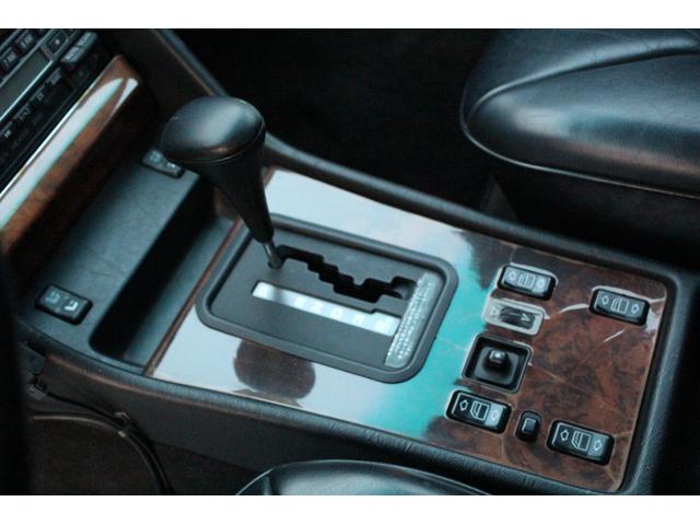 Sクラス 560SEL 修復歴なし 実走行 D車・左H・サンルーフ・黒革シートH・後席パワーシート・社外エアロ&マフラー&キーレス・クリアコーナーレンズ・リアガーニッシュ・AMG17AW・ETC(29枚目)
