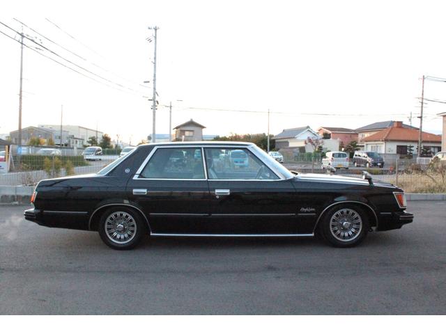 クラウン ２．８ロイヤルサルーン　鬼クラ　後期型　フェンダーミラー・純正カセットデッキ・純正ステアリング＆シフトノブ・オートクルーズ・オートエアコン・パワーウインドゥー・ＣＯＯＬＢＯＸ・デジタル時計・ローダウン・純正１４インチアルミ（2枚目）