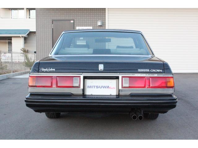 クラウン ２．８ロイヤルサルーン　鬼クラ　後期型　フェンダーミラー・純正カセットデッキ・純正ステアリング＆シフトノブ・オートクルーズ・オートエアコン・パワーウインドゥー・ＣＯＯＬＢＯＸ・デジタル時計・ローダウン・純正１４インチアルミ（5枚目）