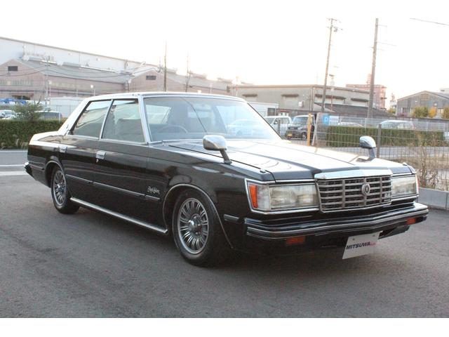 クラウン ２．８ロイヤルサルーン　鬼クラ　後期型　フェンダーミラー・純正カセットデッキ・純正ステアリング＆シフトノブ・オートクルーズ・オートエアコン・パワーウインドゥー・ＣＯＯＬＢＯＸ・デジタル時計・ローダウン・純正１４インチアルミ（6枚目）