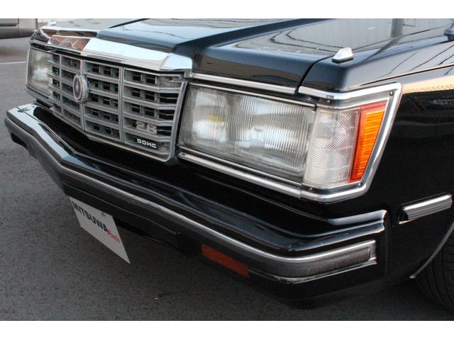 クラウン ２．８ロイヤルサルーン　鬼クラ　後期型　フェンダーミラー・純正カセットデッキ・純正ステアリング＆シフトノブ・オートクルーズ・オートエアコン・パワーウインドゥー・ＣＯＯＬＢＯＸ・デジタル時計・ローダウン・純正１４インチアルミ（9枚目）