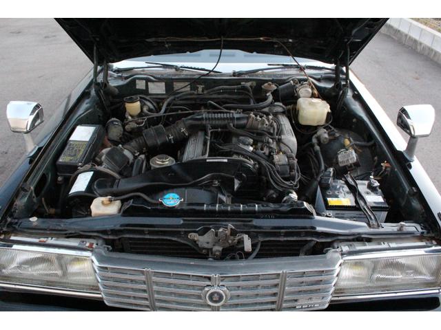 クラウン ２．８ロイヤルサルーン　鬼クラ　後期型　フェンダーミラー・純正カセットデッキ・純正ステアリング＆シフトノブ・オートクルーズ・オートエアコン・パワーウインドゥー・ＣＯＯＬＢＯＸ・デジタル時計・ローダウン・純正１４インチアルミ（12枚目）