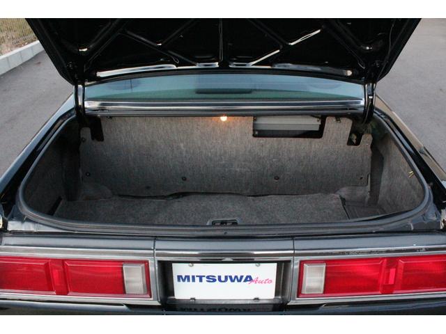 クラウン ２．８ロイヤルサルーン　鬼クラ　後期型　フェンダーミラー・純正カセットデッキ・純正ステアリング＆シフトノブ・オートクルーズ・オートエアコン・パワーウインドゥー・ＣＯＯＬＢＯＸ・デジタル時計・ローダウン・純正１４インチアルミ（13枚目）