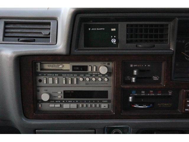 クラウン ２．８ロイヤルサルーン　鬼クラ　後期型　フェンダーミラー・純正カセットデッキ・純正ステアリング＆シフトノブ・オートクルーズ・オートエアコン・パワーウインドゥー・ＣＯＯＬＢＯＸ・デジタル時計・ローダウン・純正１４インチアルミ（25枚目）