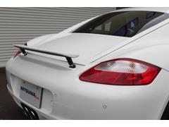 エンジンは、２，６８７ｃｃ　水平対向６気筒ＤＯＨＣ２４バルブ１８０ｋＷ（２４５ＰＳ）／２７３Ｎｍ（２７．８ｋｇｍ）！０−１００ｋｍ／ｈ加速は７．０秒！ 6