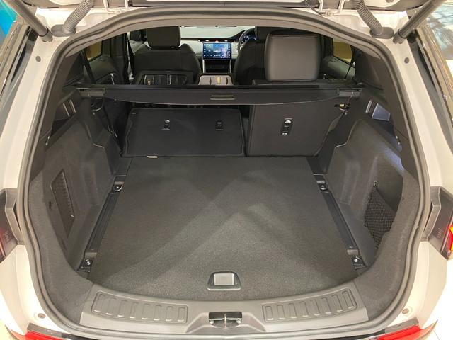 ディスカバリースポーツ ダイナミック　ＳＥ　Ｄ２００　ブラックパック　ブラックルーフ　ルーフレール　１９ブラックＡＷ　メリディアン　シートメモリー　プライバシーガラス　電動コラム　電動ゲート　オートハイビーム　２４モデル　（シートヒーター無）　元デモカー（18枚目）