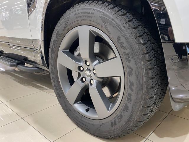 ディフェンダー 110X-ダイナミックHSE D350 5人乗 エアサス サンルーフ 20AW シートクーラー&ヒーター リヤクーリングアシスト デジタルミラー フル液晶メーター マトリクスLEDヘッド フォグランプ メリディアン 空気清浄システム HUD(72枚目)