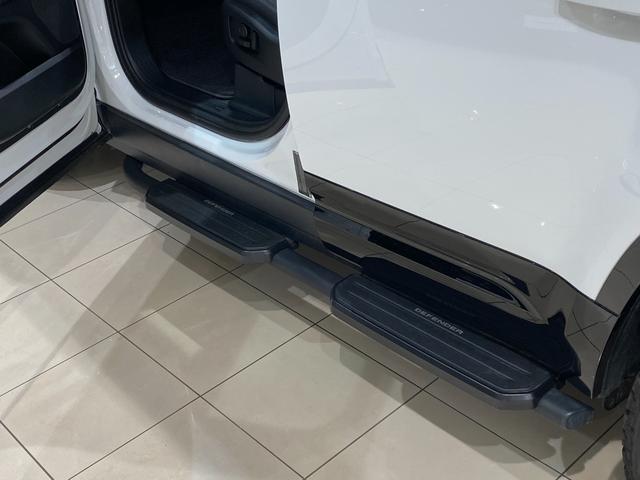 ディフェンダー 110X-ダイナミックHSE D350 5人乗 エアサス サンルーフ 20AW シートクーラー&ヒーター リヤクーリングアシスト デジタルミラー フル液晶メーター マトリクスLEDヘッド フォグランプ メリディアン 空気清浄システム HUD(73枚目)