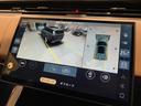 【3Dサラウンドカメラ】 自車を周囲から客観的に眺めることができ、より安全な駐車が可能となります。 周囲360°すべてに死角がありません。