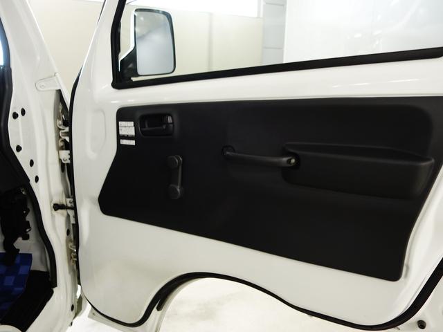 キャリイトラック KCエアコンパワステ 4型純正ディスプレイABカメラ 認定中古車 2WD  5速マニュアル セーフティーサポート 純正ディスプレイオーディオ バックカメラ フロアマットバイザー付  整備記録簿 保証書付 Ok保証 オートライト 軽自動車 貨物車(61枚目)