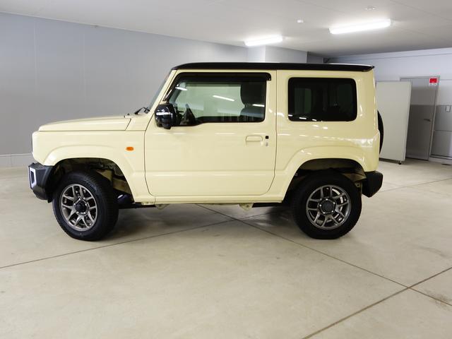 ジムニー XC セーフティサポート 4WD 5速マニュアル OK保証 認定中古車 セーフティサポート 社外ナビ 社外ETC車載器 フロアマットバイザー付 クルーズコントロール シートヒーター アルミホイール LEDヘッドライト オートライト OK保証 軽自動車(9枚目)