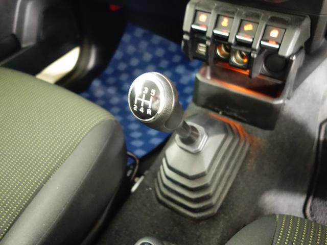 ジムニー XC セーフティサポート 4WD 5速マニュアル OK保証 認定中古車 セーフティサポート 社外ナビ 社外ETC車載器 フロアマットバイザー付 クルーズコントロール シートヒーター アルミホイール LEDヘッドライト オートライト OK保証 軽自動車(14枚目)