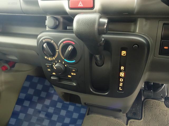 エブリイ PCリミテッド 3型4WD オートマディスプレイA Bカメラ 認定中古車 パートタイム4WD セーフティーサポート リヤパーキングセンサー 純正7インチワイドディスプレイオーディオ バックカメラ フロントパワーウインド キーレスエントリー OK保証(13枚目)