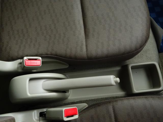 エブリイ PA 5型2WD AGS セーフティーサポート 新車保証継承 認定中古車 セーフティーサポート リヤパーキングセンサー 2WD AGS車 AMFMラジオ オートライト リヤスモークガラス フロアマット 新車保証継承(43枚目)