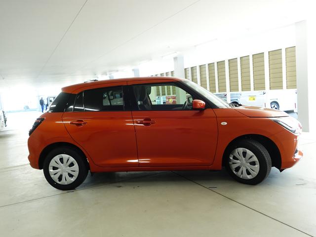 スイフト ＸＧ　セーフティーサポート　ワンオーナー　新車保証継承　認定中古車　セーフティーサポート　リヤパーキングセンサー　ＬＥＤヘッドライト　オートライト　クルーズコントロール　ステレオレス仕様　ステアリングオーディオスイッチ　シートヒーター　フロアマット（10枚目）