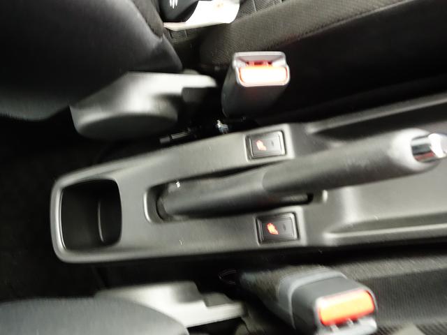 スイフト ＸＧ　セーフティーサポート　ワンオーナー　新車保証継承　認定中古車　セーフティーサポート　リヤパーキングセンサー　ＬＥＤヘッドライト　オートライト　クルーズコントロール　ステレオレス仕様　ステアリングオーディオスイッチ　シートヒーター　フロアマット（43枚目）