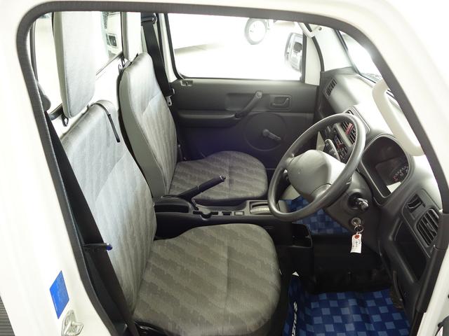 キャリイトラック ＫＵ　エアコン・パワステ　地区限定　ＤＡ６３Ｔ　１０型　パートタイム４ＷＤ　ＡＴ　ラジオ　荷台マット　ゲートアッパープレート　リヤゲートチェーン　フロアゴムマット　ドアバイザー　新車時保証書　取扱説明書　ＯＫ保証ミニ　ワンオーナー（17枚目）