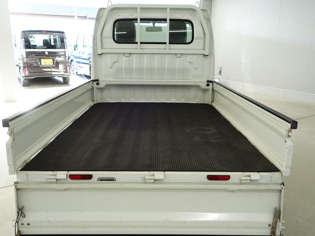 キャリイトラック ＫＵ　エアコン・パワステ　地区限定　ＤＡ６３Ｔ　１０型　パートタイム４ＷＤ　ＡＴ　ラジオ　荷台マット　ゲートアッパープレート　リヤゲートチェーン　フロアゴムマット　ドアバイザー　新車時保証書　取扱説明書　ＯＫ保証ミニ　ワンオーナー（19枚目）