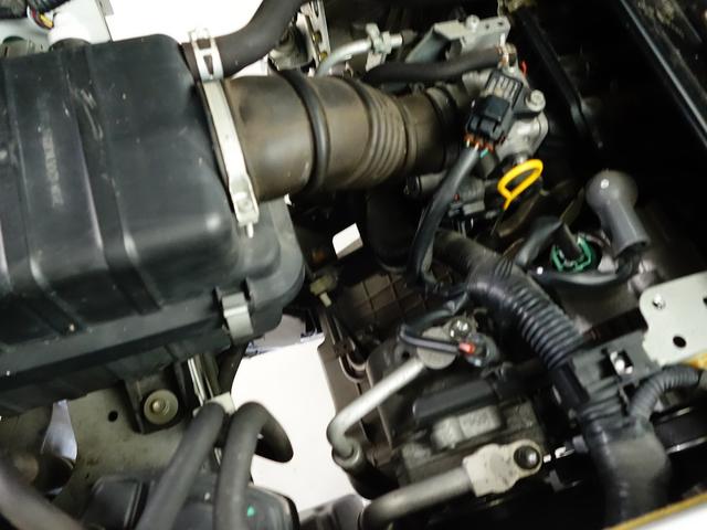 キャリイトラック ＫＵ　エアコン・パワステ　地区限定　ＤＡ６３Ｔ　１０型　パートタイム４ＷＤ　ＡＴ　ラジオ　荷台マット　ゲートアッパープレート　リヤゲートチェーン　フロアゴムマット　ドアバイザー　新車時保証書　取扱説明書　ＯＫ保証ミニ　ワンオーナー（20枚目）