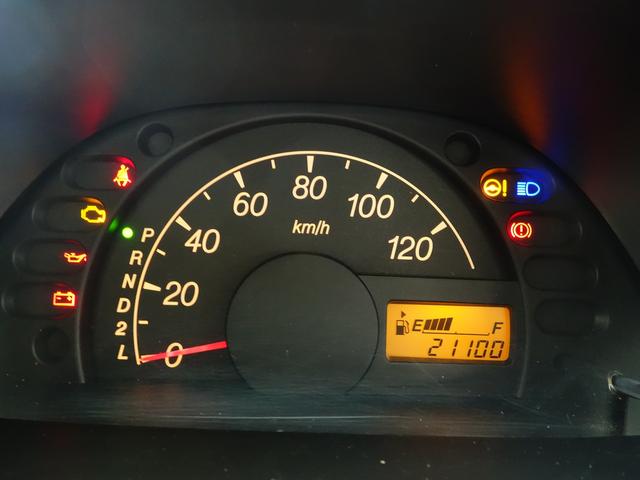 キャリイトラック ＫＵ　エアコン・パワステ　地区限定　ＤＡ６３Ｔ　１０型　パートタイム４ＷＤ　ＡＴ　ラジオ　荷台マット　ゲートアッパープレート　リヤゲートチェーン　フロアゴムマット　ドアバイザー　新車時保証書　取扱説明書　ＯＫ保証ミニ　ワンオーナー（21枚目）