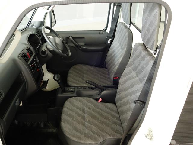 キャリイトラック ＫＵ　エアコン・パワステ　地区限定　ＤＡ６３Ｔ　１０型　パートタイム４ＷＤ　ＡＴ　ラジオ　荷台マット　ゲートアッパープレート　リヤゲートチェーン　フロアゴムマット　ドアバイザー　新車時保証書　取扱説明書　ＯＫ保証ミニ　ワンオーナー（29枚目）