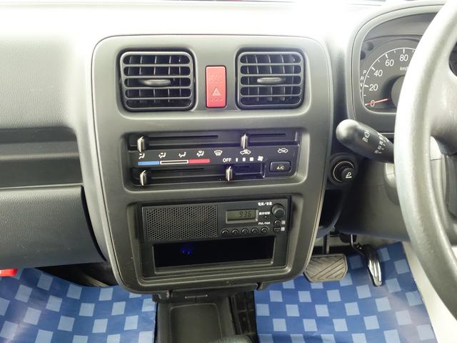 キャリイトラック ＫＵ　エアコン・パワステ　地区限定　ＤＡ６３Ｔ　１０型　パートタイム４ＷＤ　ＡＴ　ラジオ　荷台マット　ゲートアッパープレート　リヤゲートチェーン　フロアゴムマット　ドアバイザー　新車時保証書　取扱説明書　ＯＫ保証ミニ　ワンオーナー（35枚目）