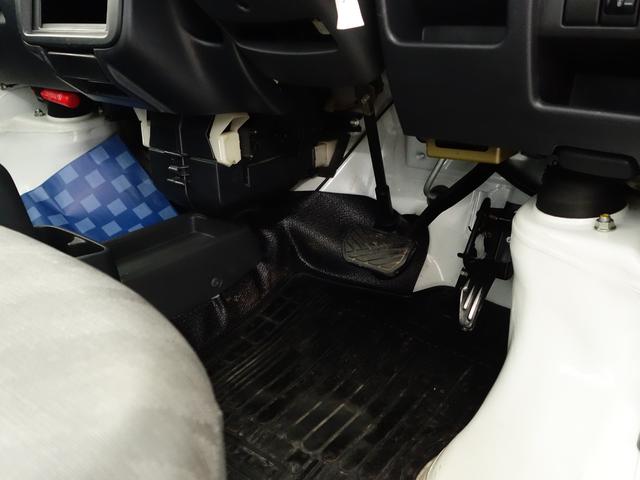 キャリイトラック ＫＵ　エアコン・パワステ　地区限定　ＤＡ６３Ｔ　１０型　パートタイム４ＷＤ　ＡＴ　ラジオ　荷台マット　ゲートアッパープレート　リヤゲートチェーン　フロアゴムマット　ドアバイザー　新車時保証書　取扱説明書　ＯＫ保証ミニ　ワンオーナー（37枚目）