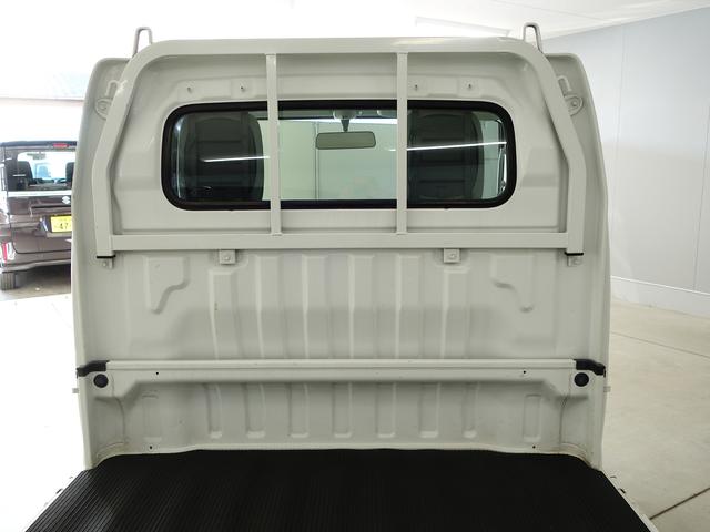 キャリイトラック ＫＵ　エアコン・パワステ　地区限定　ＤＡ６３Ｔ　１０型　パートタイム４ＷＤ　ＡＴ　ラジオ　荷台マット　ゲートアッパープレート　リヤゲートチェーン　フロアゴムマット　ドアバイザー　新車時保証書　取扱説明書　ＯＫ保証ミニ　ワンオーナー（56枚目）