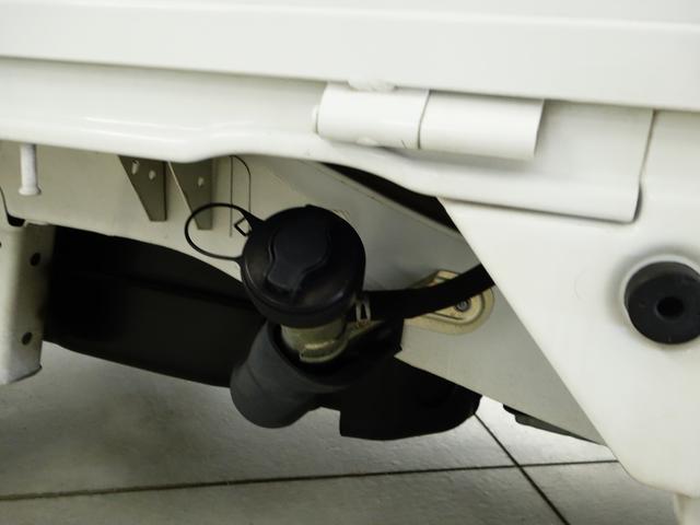 キャリイトラック ＫＵ　エアコン・パワステ　地区限定　ＤＡ６３Ｔ　１０型　パートタイム４ＷＤ　ＡＴ　ラジオ　荷台マット　ゲートアッパープレート　リヤゲートチェーン　フロアゴムマット　ドアバイザー　新車時保証書　取扱説明書　ＯＫ保証ミニ　ワンオーナー（68枚目）