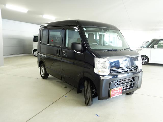 エブリイ ＰＡリミテッド　６型４ＷＤ　　オートマ　セーフティーサポート　認定中古車　４ＷＤ　　セーフティーサポート　リヤパーキングセンサー　アイドリングストップ　フロントパワーウインド　ＡＭＦＭラジオ　オートライト　リヤスモークガラス　キーレスエントリー　軽自動車　貨物車（12枚目）