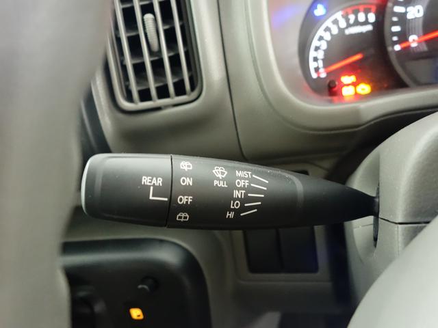 エブリイ ＰＡリミテッド　６型４ＷＤ　　オートマ　セーフティーサポート　認定中古車　４ＷＤ　　セーフティーサポート　リヤパーキングセンサー　アイドリングストップ　フロントパワーウインド　ＡＭＦＭラジオ　オートライト　リヤスモークガラス　キーレスエントリー　軽自動車　貨物車（26枚目）