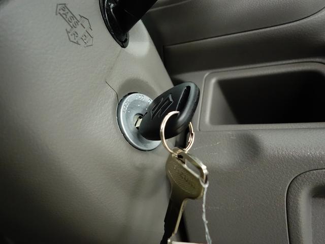 エブリイ ＰＡリミテッド　６型４ＷＤ　　オートマ　セーフティーサポート　認定中古車　４ＷＤ　　セーフティーサポート　リヤパーキングセンサー　アイドリングストップ　フロントパワーウインド　ＡＭＦＭラジオ　オートライト　リヤスモークガラス　キーレスエントリー　軽自動車　貨物車（40枚目）