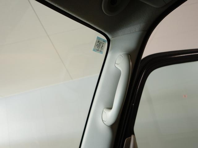 エブリイ ＰＡリミテッド　６型４ＷＤ　　オートマ　セーフティーサポート　認定中古車　４ＷＤ　　セーフティーサポート　リヤパーキングセンサー　アイドリングストップ　フロントパワーウインド　ＡＭＦＭラジオ　オートライト　リヤスモークガラス　キーレスエントリー　軽自動車　貨物車（46枚目）