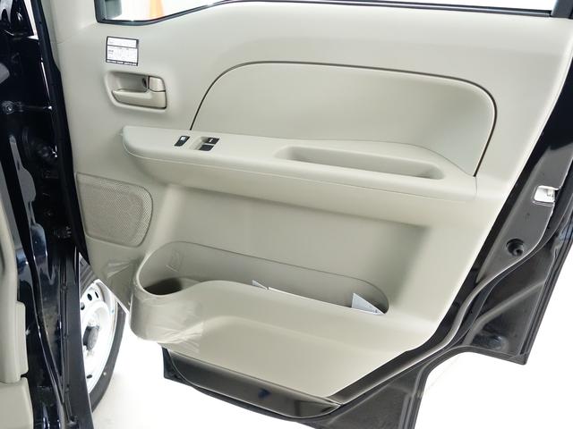 エブリイ ＰＡリミテッド　６型４ＷＤ　　オートマ　セーフティーサポート　認定中古車　４ＷＤ　　セーフティーサポート　リヤパーキングセンサー　アイドリングストップ　フロントパワーウインド　ＡＭＦＭラジオ　オートライト　リヤスモークガラス　キーレスエントリー　軽自動車　貨物車（63枚目）